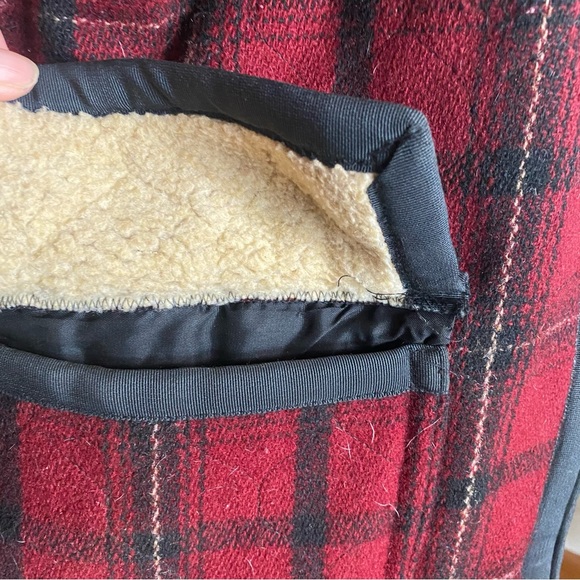 Wool Woman’s Red Plaid Winter Coat Size Medium Hunter Riding Casual Driver - Picture 8 of 10